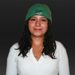 Yadira Flores.png